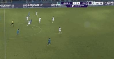 作为青岛人的黄晓明，3月7日也是转发了相关微博，为家乡加油：“感恩所有医护人员，你们辛苦了，保护好自己啊！