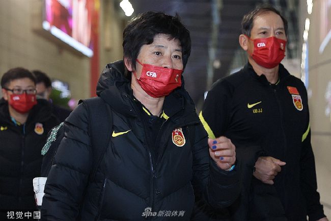不过，就在前不久，有外媒报道称，剧组方面把著名摇滚乐队的披头士的前核心人物保罗•麦卡 “披头士”麦卡特尼完婚 第三任妻子小其17岁 2011-10-10 伦敦时间10月9日，英国传奇乐团“披头士”成员、69岁的保罗·麦卡特尼(Paul McCartney)与美国商人南希·斯维尔(Nancy Shevell)完婚，保罗为妻子送上5克拉钻戒，并大喊这实在 萨姆·门德斯执导！